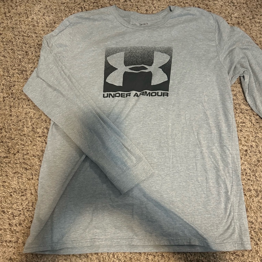 Men’s under armor long sleeve